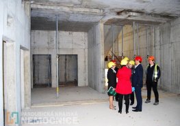 I STONAT SE DÁ S ÚSMĚVEM aneb říjen 2016 na dětském oddělení