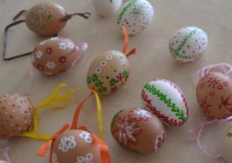I STONAT SE DÁ S ÚSMĚVEM aneb březen 2016 na dětském oddělení